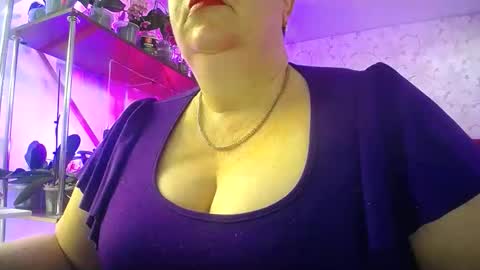 Lady Gloria online show from 04-07-26, 05:08