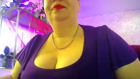 Lady Gloria online show from 04-18-26, 07:01
