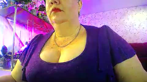 Snapshot of lady_gloria chatting on 05-07-26, 06:08 Lady Gloria online show from 05-07-26, 06:08