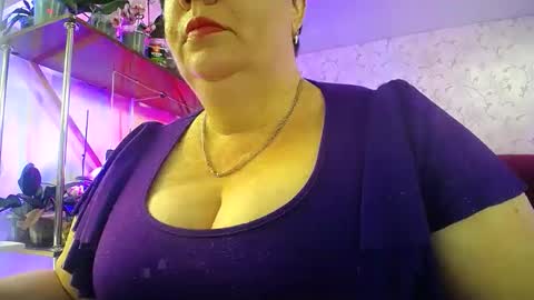 Snapshot of lady_gloria chatting on 05-16-26, 06:32 Lady Gloria online show from 05-16-26, 06:32