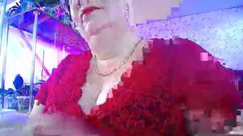 Snapshot of lady_gloria chatting on 05-20-26, 06:19 Lady Gloria online show from 05-20-26, 06:19