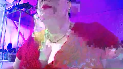 Snapshot of lady_gloria chatting on 05-27-26, 05:26 Lady Gloria online show from 05-27-26, 05:26