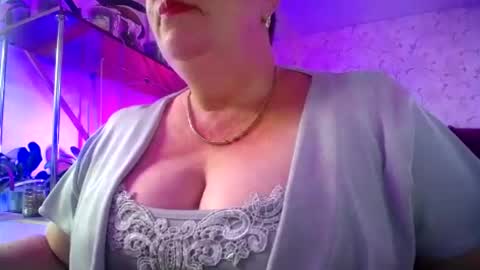 Lady Gloria online show from 08-08-26, 09:11