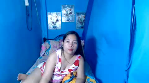 lady_in_bed69 online show from 05-21-26, 11:23