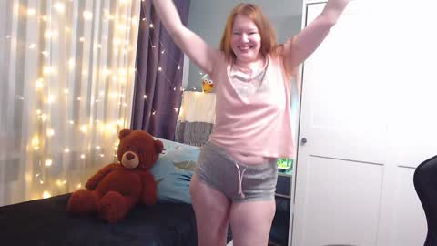 Snapshot of lady_inari chatting on 01-21-25, 03:43 Angelika online show from 01-21-25, 03:43