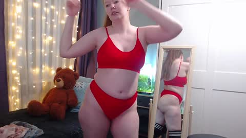 Snapshot of lady_inari chatting on 01-22-25, 08:49 Angelika online show from 01-22-25, 08:49