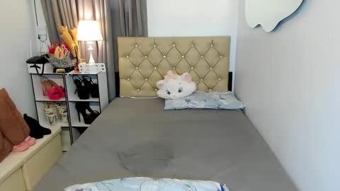 lady_moriseth online show from 01-11-25, 04:48