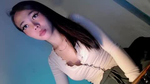 Ella online show from 11-22-25, 12:37