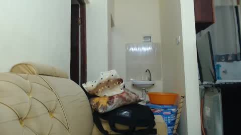 Snapshot of lady_twerky chatting on 11-21-25, 02:32 Maya online show from 11-21-25, 02:32