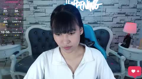 Snapshot of lady_violet_bridgerton_a chatting on 02-07-25, 10:09 Lady Violet Bridgerton online show from 02-07-25, 10:09