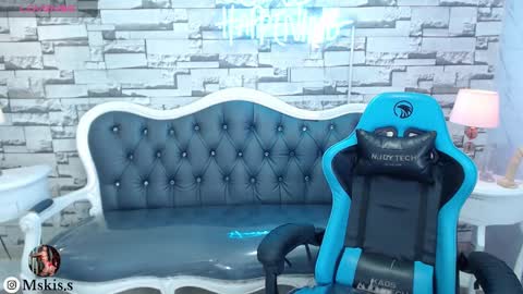 Snapshot of lady_violet_bridgerton_a chatting on 03-03-25, 09:59 Lady Violet Bridgerton online show from 03-03-25, 09:59