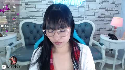 Snapshot of lady_violet_bridgerton_a chatting on 03-06-25, 10:26 Lady Violet Bridgerton online show from 03-06-25, 10:26