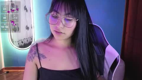 Snapshot of lady_violet_bridgerton_a chatting on 09-15-25, 08:20 Lady Violet Bridgerton online show from 09-15-25, 08:20