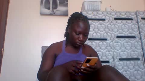 lindah32 online show from 01-20-25, 10:29