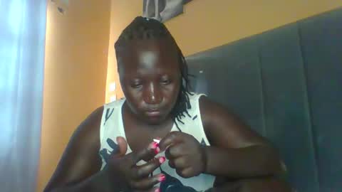 lindah32 online show from 01-11-26, 12:10