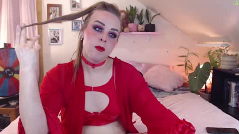 Snapshot of ladyboyhomemaker chatting on 01-24-25, 02:28 ladyboyhomemaker online show from 01-24-25, 02:28