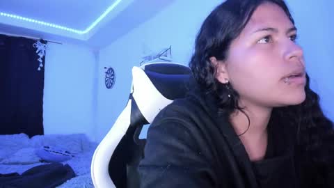  Lady  online show from 01-08-25, 05:59