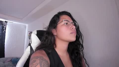  Lady  online show from 01-12-25, 07:31