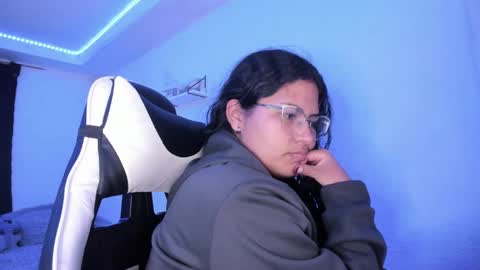  Lady  online show from 01-31-25, 05:51