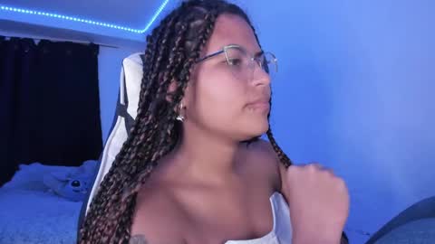  Lady  online show from 02-10-25, 07:58