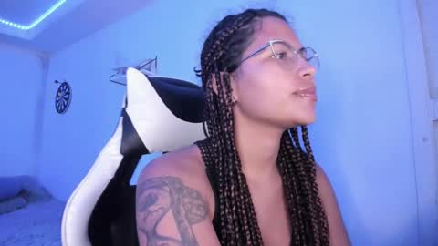  Lady  online show from 02-11-25, 03:29