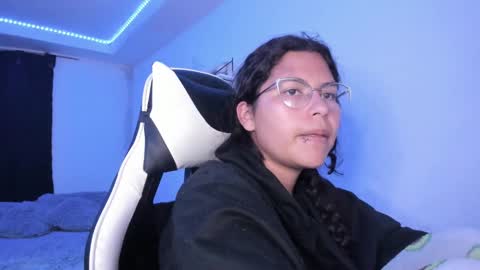  Lady  online show from 02-21-25, 08:51