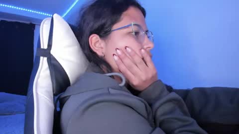  Lady  online show from 02-23-25, 09:11