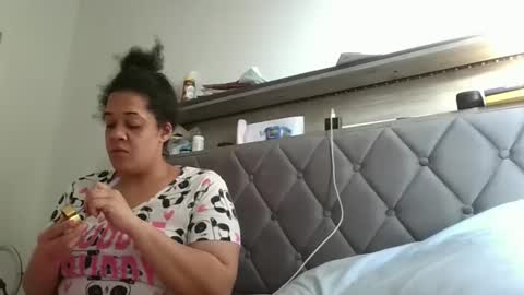 Snapshot of ladycinnabon chatting on 01-12-25, 01:58 Stephanie online show from 01-12-25, 01:58