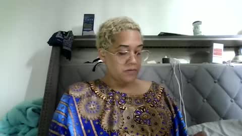 Stephanie online show from 06-19-26, 05:39