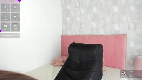  Danna................. online show from 10-08-25, 05:32