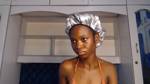 Snapshot of ladydiva69 chatting on 02-25-25, 04:46 ladydiva69 online show from 02-25-25, 04:46