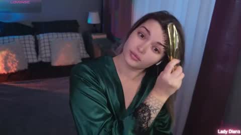 ladylancaster online show from 11-28-25, 11:57