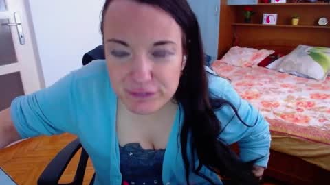 LadyLHoty online show from 06-18-26, 12:20