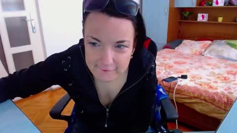 LadyLHoty online show from 07-17-26, 09:49