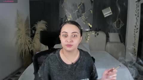 Snapshot of ladysweetts chatting on 01-11-26, 03:22 Lady online show from 01-11-26, 03:22