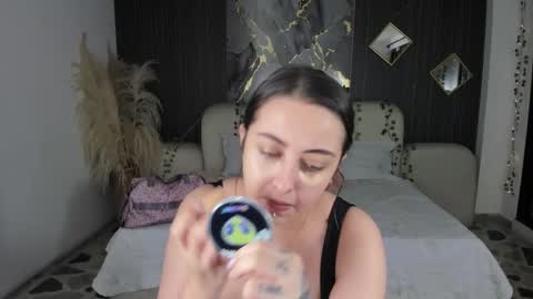 Snapshot of ladysweetts chatting on 01-13-26, 03:23 Lady online show from 01-13-26, 03:23