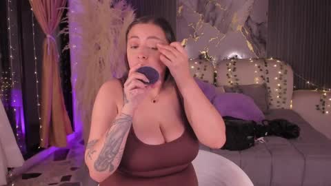 Lady  online show from 04-01-26, 04:02