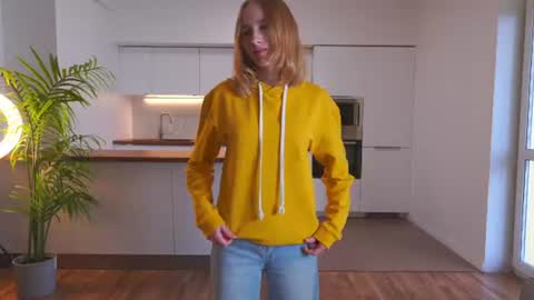 laelneizer online show from 06-11-26, 02:53