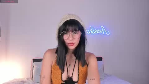 Snapshot of laena_arryn chatting on 07-16-26, 11:33 Laena Arryn online show from 07-16-26, 11:33