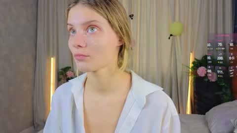 Snapshot of lafeti chatting on 10-10-25, 06:45 Lilia online show from 10-10-25, 06:45