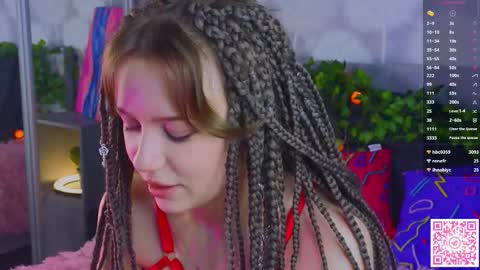 Snapshot of lafeti chatting on 10-12-25, 07:02 Lilia online show from 10-12-25, 07:02