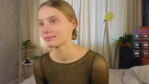 Snapshot of lafeti chatting on 10-15-25, 06:46 Lilia online show from 10-15-25, 06:46