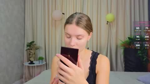 Snapshot of lafeti chatting on 10-25-25, 06:43 Lilia online show from 10-25-25, 06:43