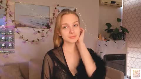 Snapshot of lafeti chatting on 10-31-25, 06:25 Lilia online show from 10-31-25, 06:25