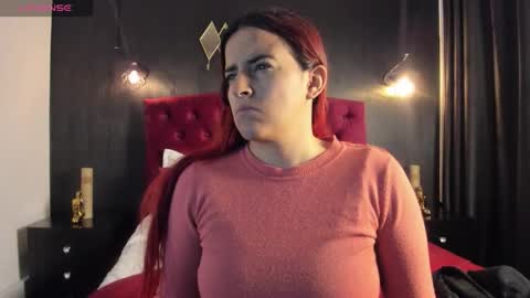 Snapshot of laia_jonees chatting on 10-26-25, 11:49 Laia online show from 10-26-25, 11:49