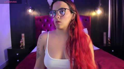 Snapshot of laia_jonees chatting on 10-28-25, 01:14 Laia online show from 10-28-25, 01:14