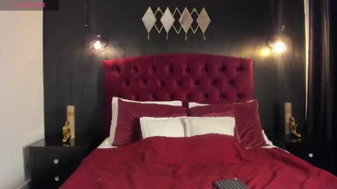 Snapshot of laia_jonees chatting on 11-02-25, 11:56 Laia online show from 11-02-25, 11:56