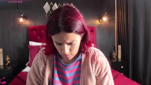 Snapshot of laia_jonees chatting on 12-05-25, 11:52 Laia online show from 12-05-25, 11:52