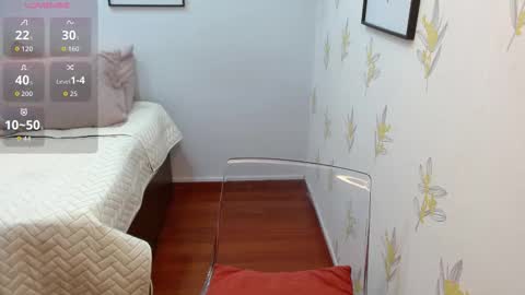 Snapshot of laia_white chatting on 03-09-26, 11:58 Im Leia online show from 03-09-26, 11:58