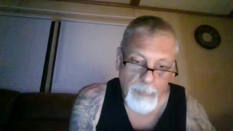 laidbackluxury online show from 06-08-26, 01:50